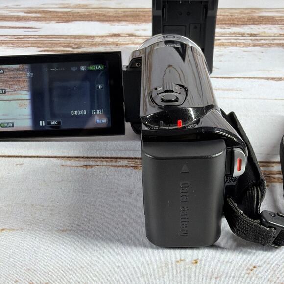 JVC Everio GZ-E200BU Camcorder 60x Zoom 1080p w/ Battery & Charger - Picture 5 of 9